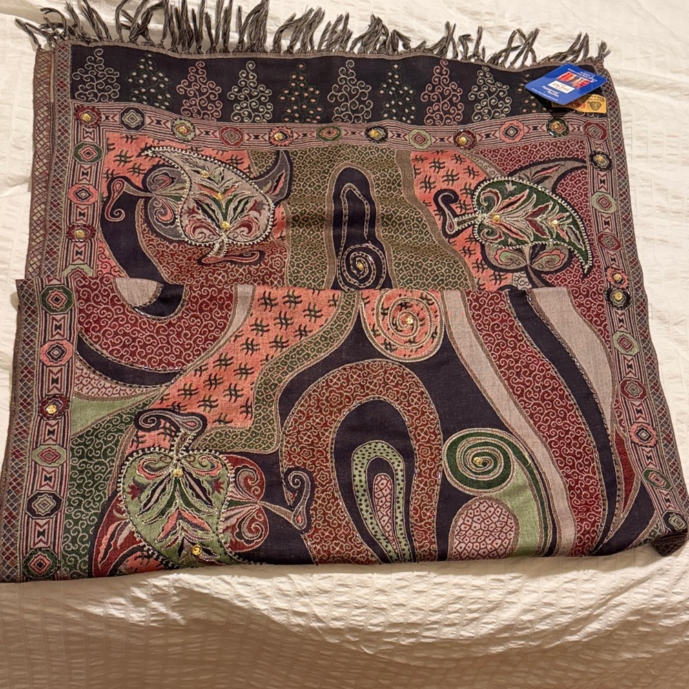 Elegant Paisley Tapestry Scarf - Multicolor - Picture 3 of 3